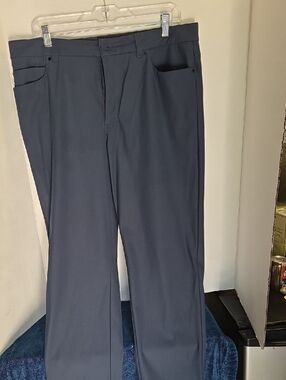 Men's VRST Straight-Leg Dress Pants in Deep Navy, 36/30